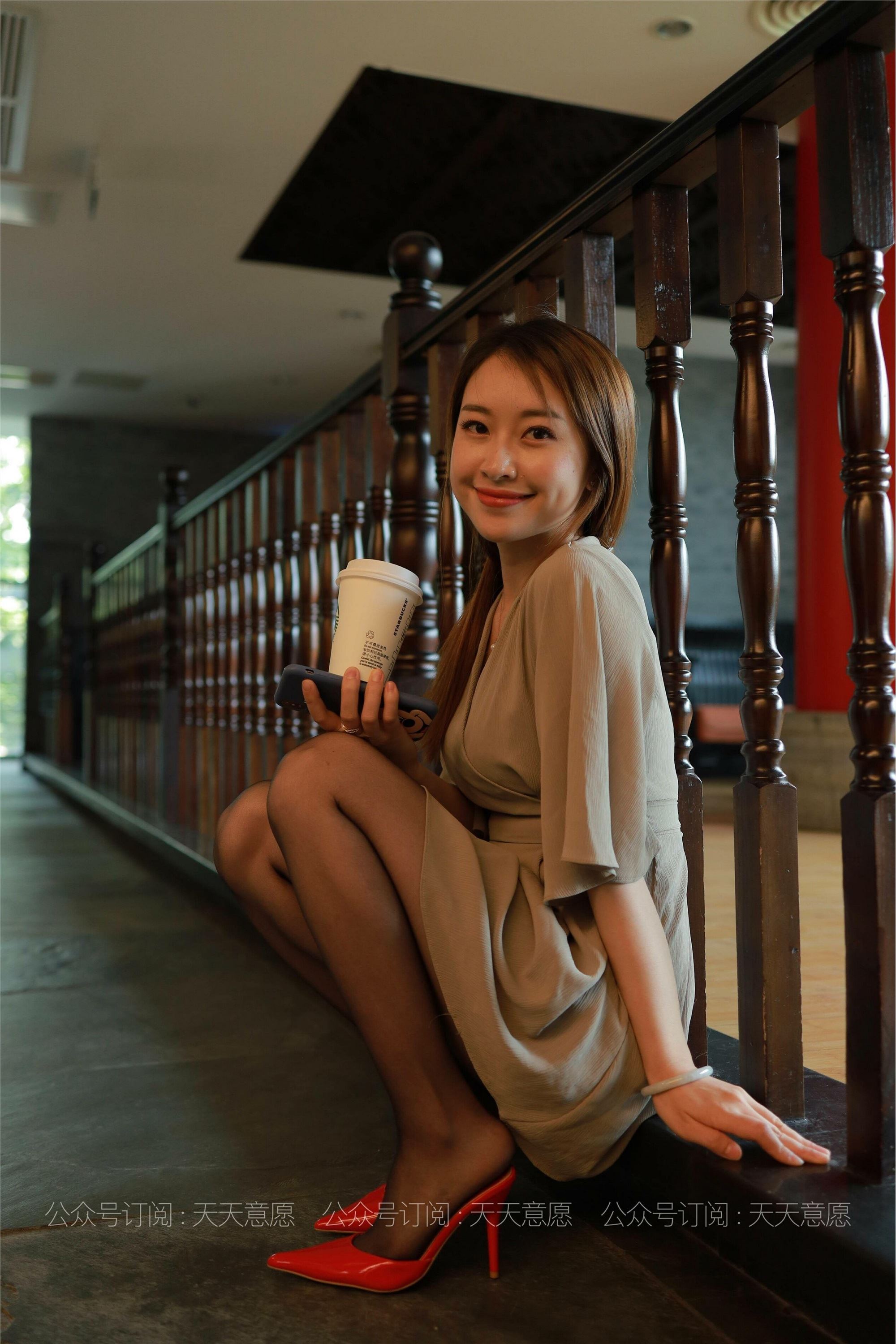 IESS异思趣向  2021.06.09 丝享家827：小婕《红色跟底一身轻》